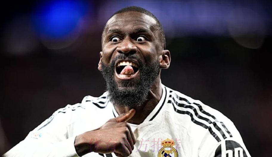 西媒：吕迪格愤怒未能首发&赛前训练火气十足